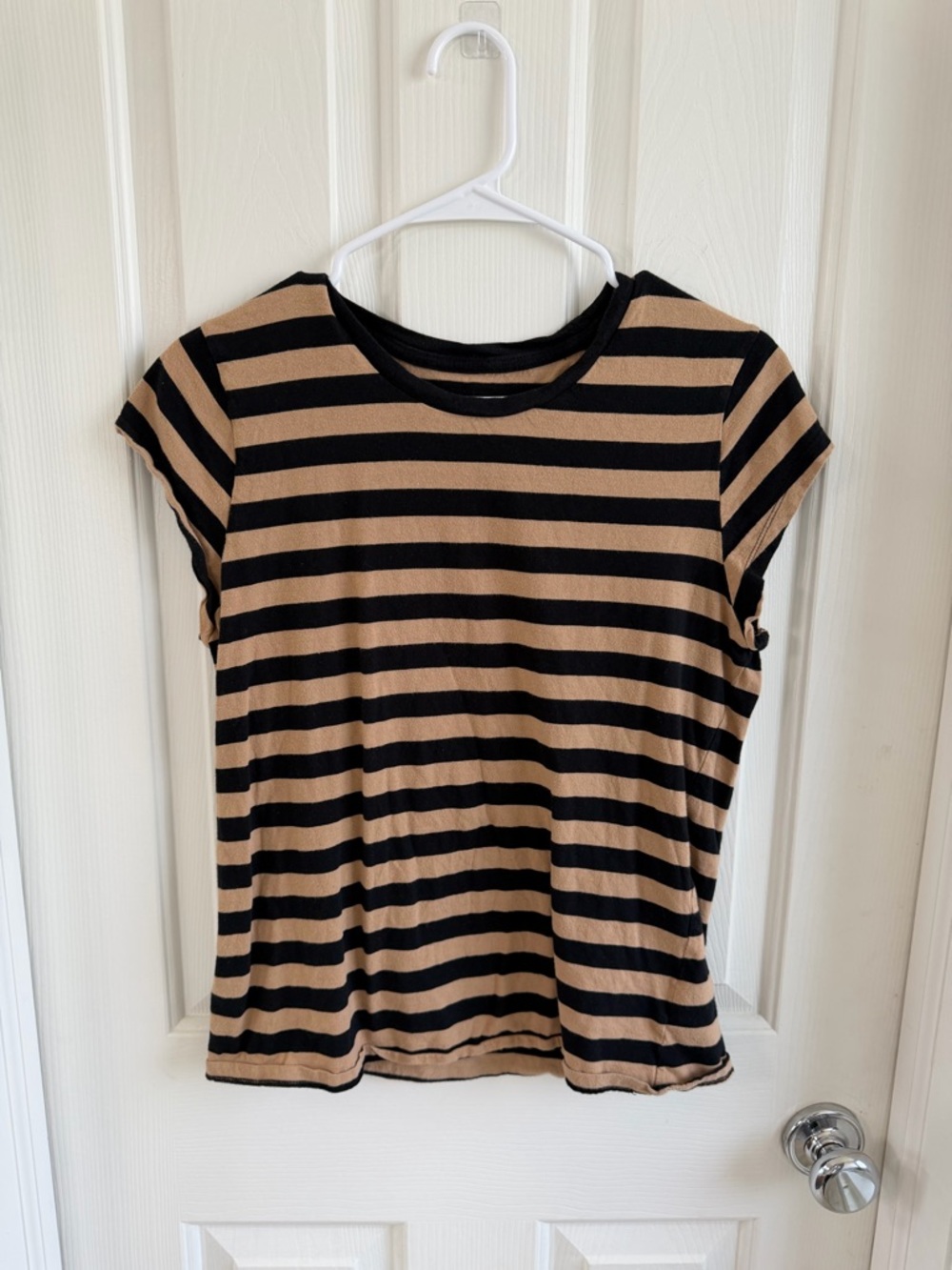 Universal thread Striped Cap-Sleeve Tee in Black and Tan